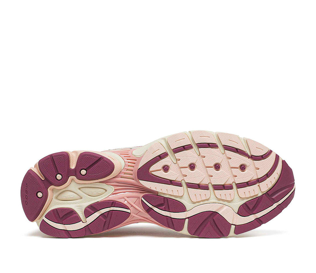 Saucony ProGrid Omni 9